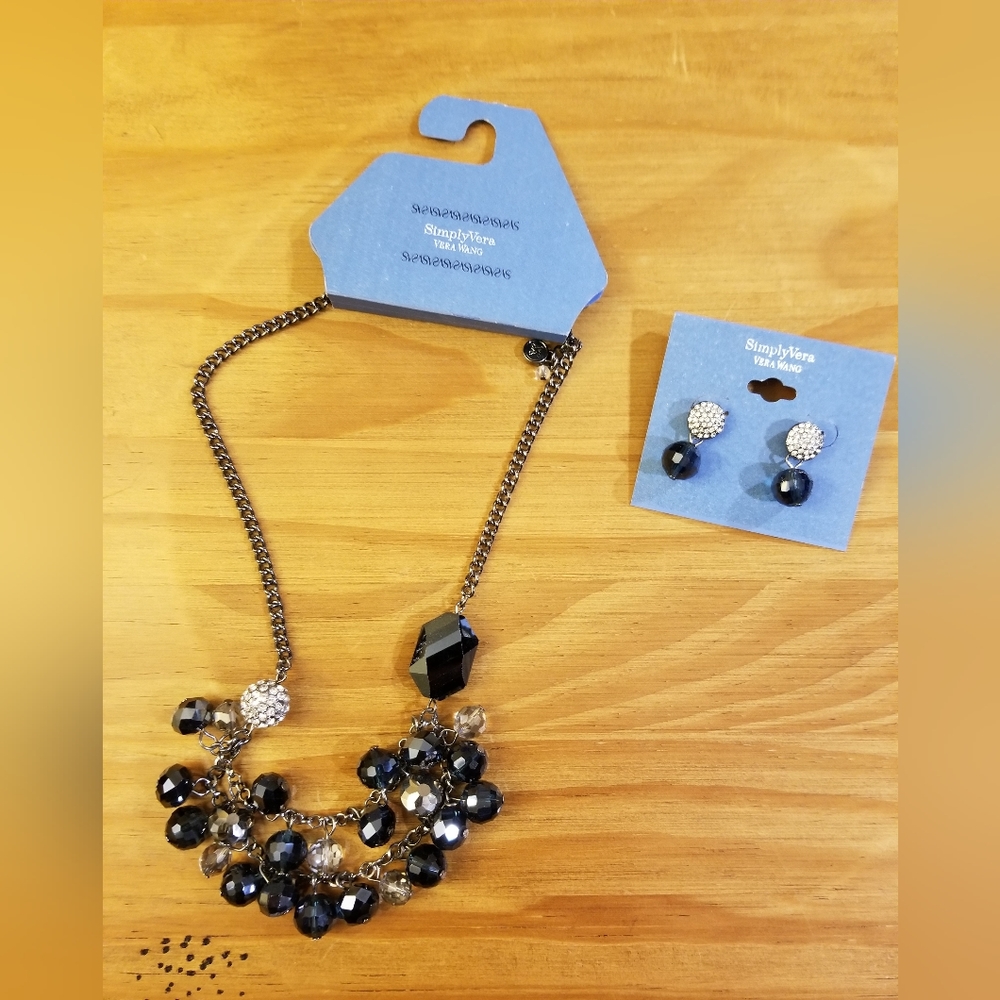Simply Vera Wang Earrings and Necklace